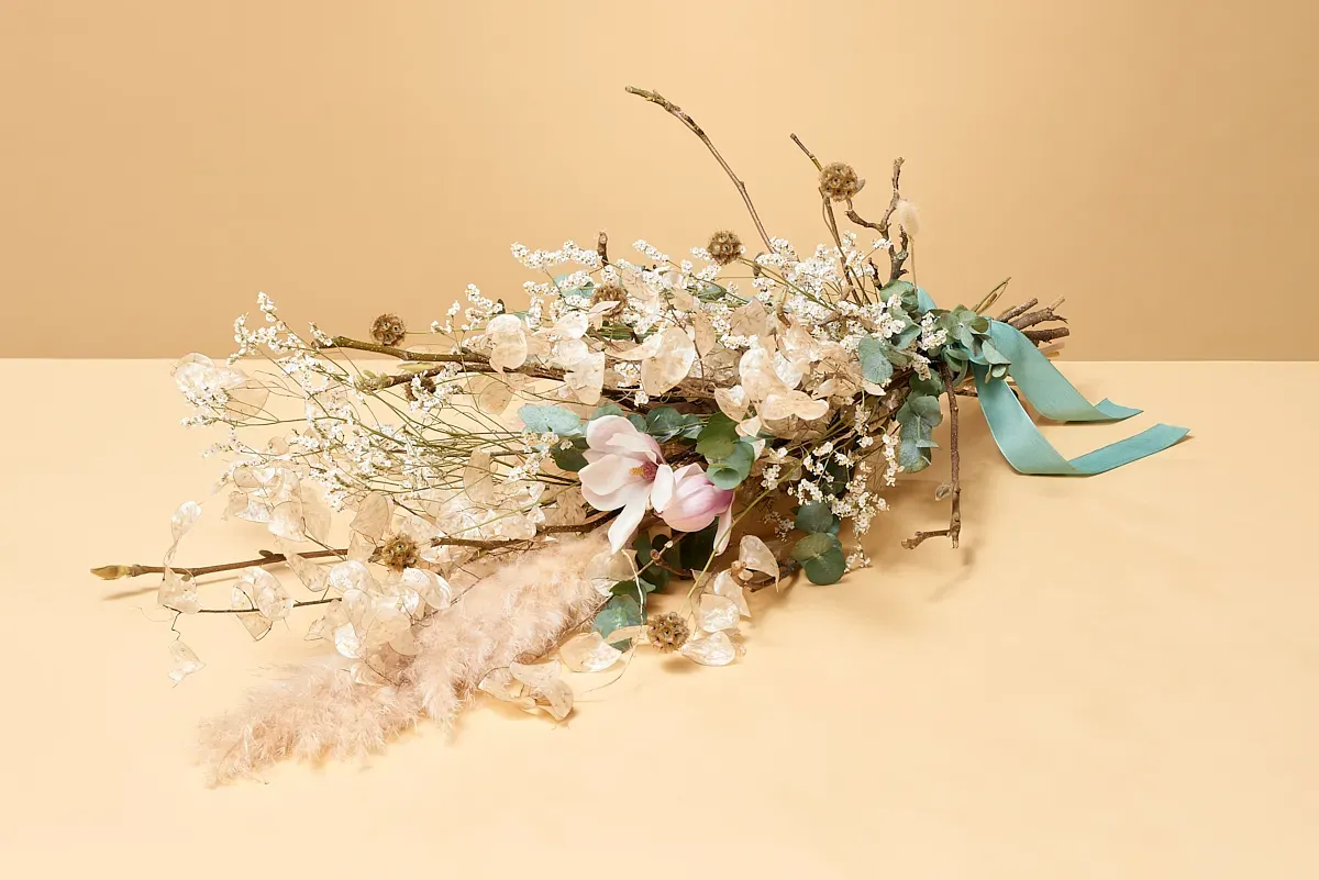 Rouwboeket Parelglans, droogbloemen voor de uitvaart