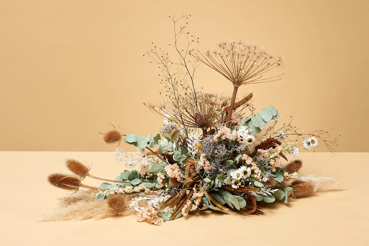 Rouwstuk Natuurlijk, droogbloemen voor de uitvaart